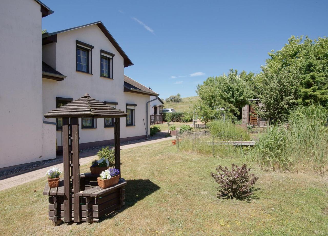 Ferienwohnungen Beim Fischer Und Sin Fru Klein Zicker Exterior photo